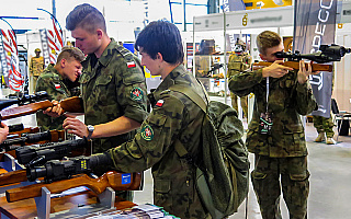 Coraz więcej młodzieży garnie się do wojska